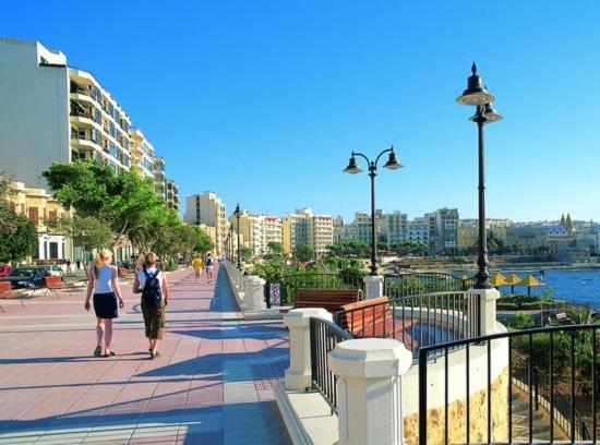 Appartement Contemporary 3Br Retreat In Prime Sliema Extérieur photo